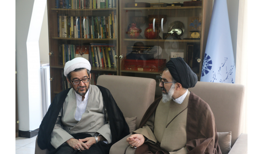بازدید مدیرکل دفتر هماهنگی هیات‌های رسیدگی به تخلفات اداری کارکنان و انتظامی اعضای هیات علمی وزارت علوم، تحقیقات و فناوری از سازمان «سمت»