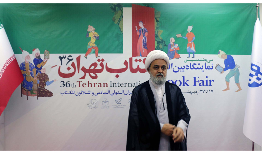بازدید دکتر شهریاری، از غرفههای سازمان «سمت» در سیوششمین نمایشگاه بینالمللی کتاب تهران